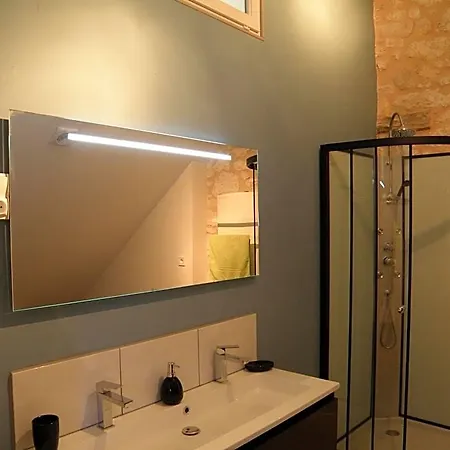 Bed & Breakfast Ancienne Ecole De Colombier 3*
