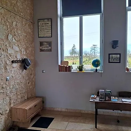 Bed & Breakfast Ancienne Ecole De Colombier 3*